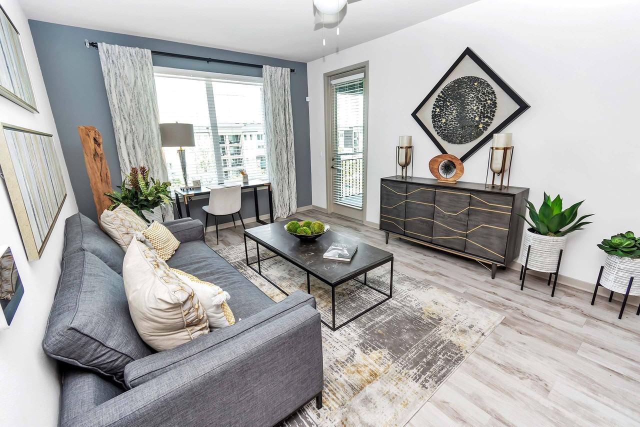 AVLI AT CROSSTOWN CENTER Apartments 9539 Delaney Creek Blvd, Tampa