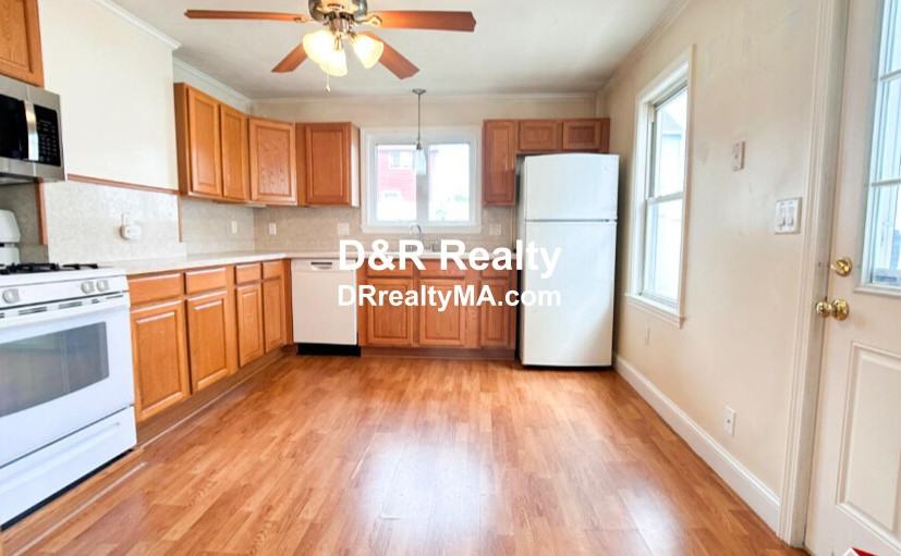 Cross St, Winchester, MA 01801 3 Bedroom Apartment for 2,700/month