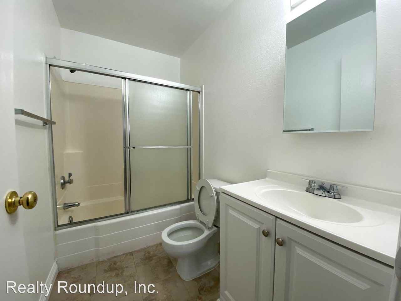 2826 Chelmsford 2826 Apartments in Valley Oak, Stockton, CA 95210 Zumper