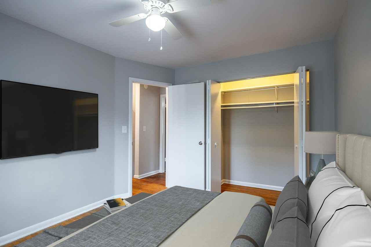 Dominion Townhomes Apartments 1694 Dominion Drive, Akron, OH 44313