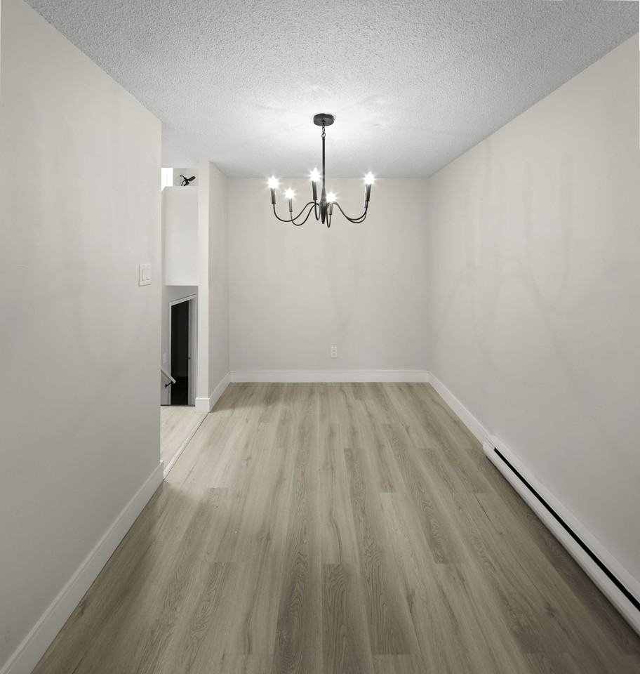 Towns at Old Chicopee Apartments 75 Old Chicopee Dr, Kitchener, ON