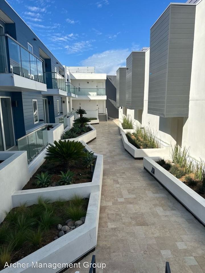 Secure your Luxury Apartment Today at Town Center in Dana Point! Apartments 34117 Golden