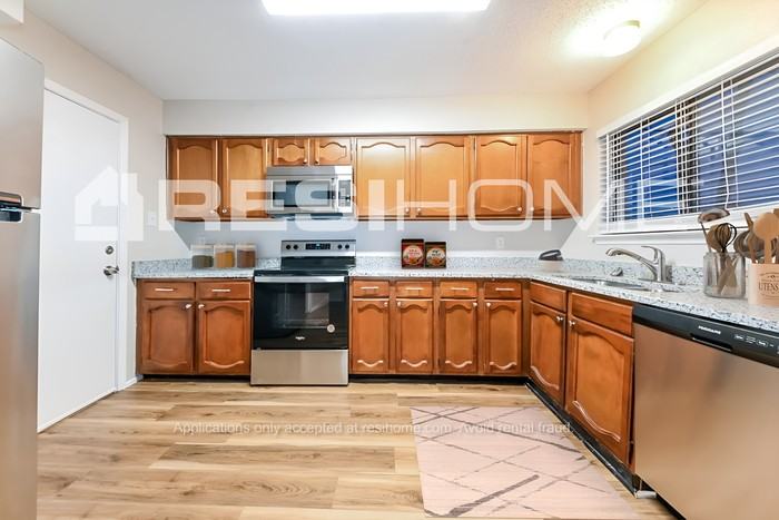 842 Apple Valley Dr, Lancaster, TX 75134 3 bedroom House Rental Zumper