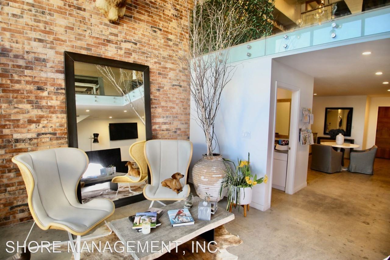 SPACE/INDUSTRIAL CONDO IN KEARNEY MESA. FULLY FURNISHED! Apartments