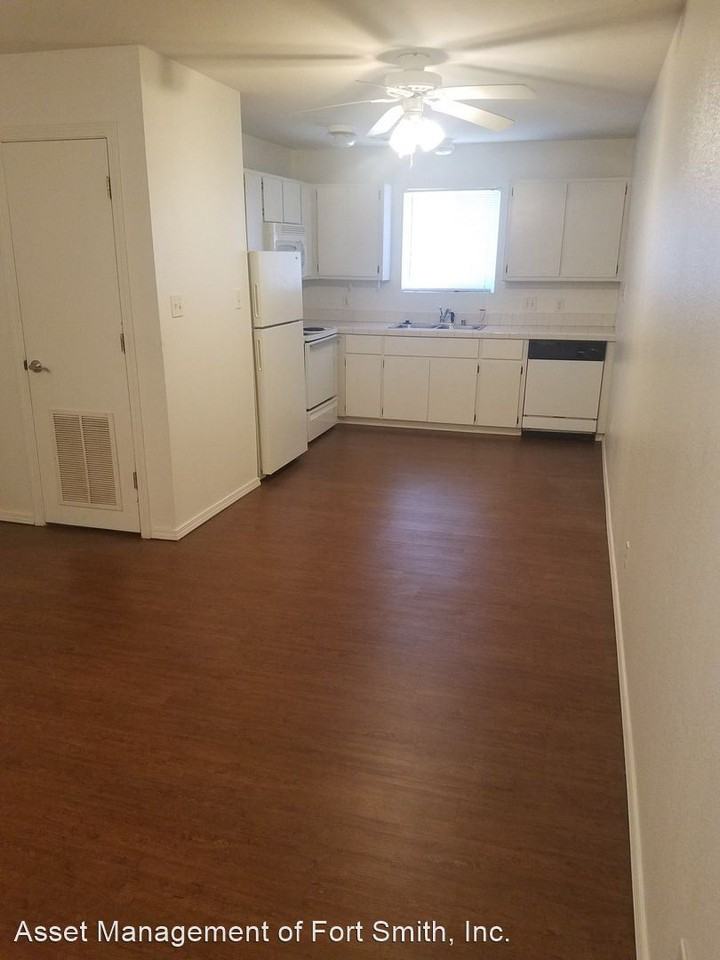 1108 Highway 71 N Apartments in Alma, AR 72921 Zumper