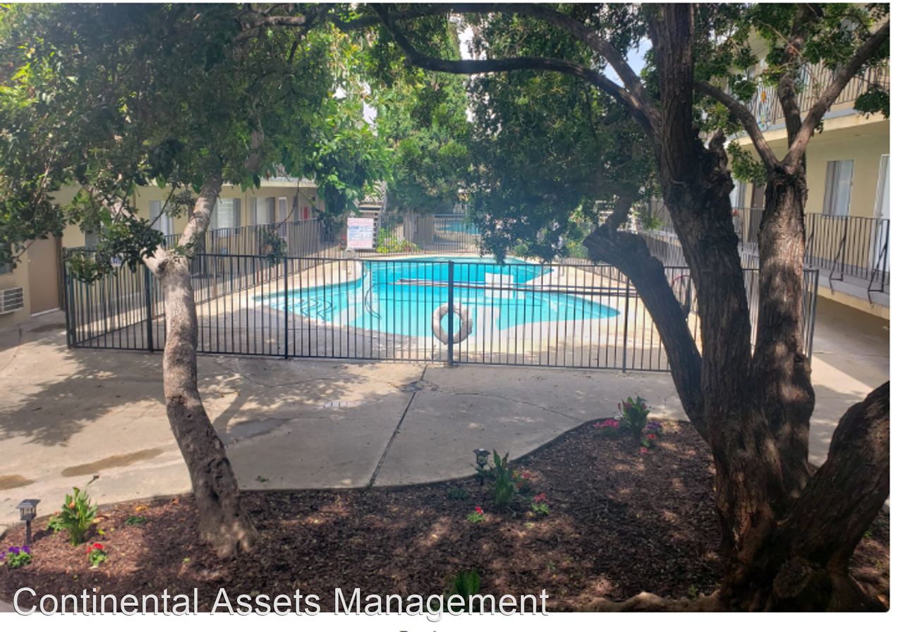 Hacienda Plaza Apartments 2001 & 2011 S. Hacienda Blvd, Hacienda