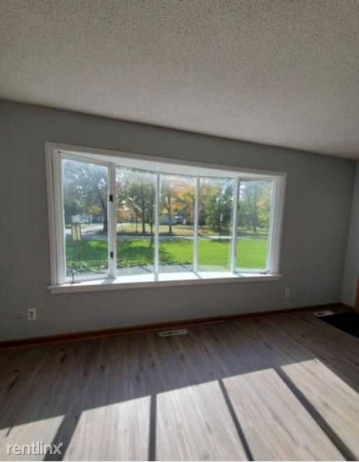 880 E Michigan Ave Apartments in Grass Lake, MI 49240 Zumper