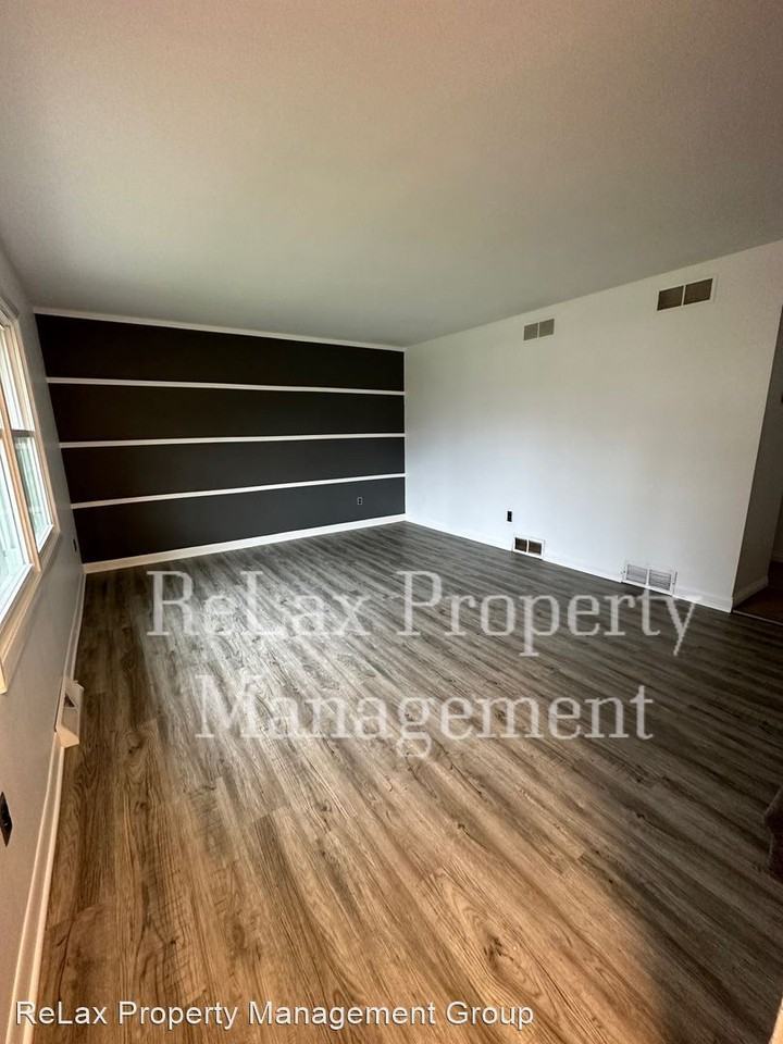 1813 Blake Ave Apartments in Racine, WI 53404 Zumper