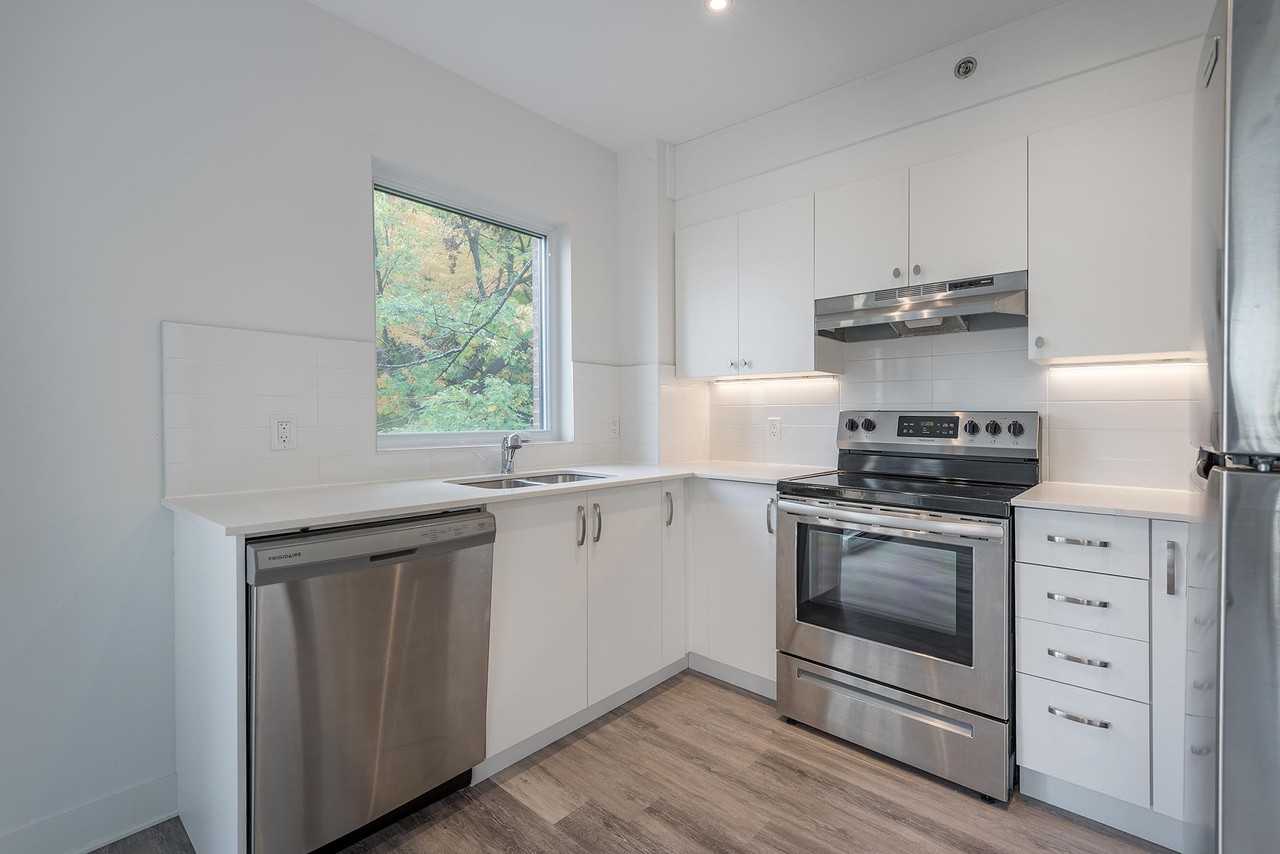 3550 Av. Ridgewood Apartments 3550 Av Ridgewood, Montréal, QC H3V 1C2