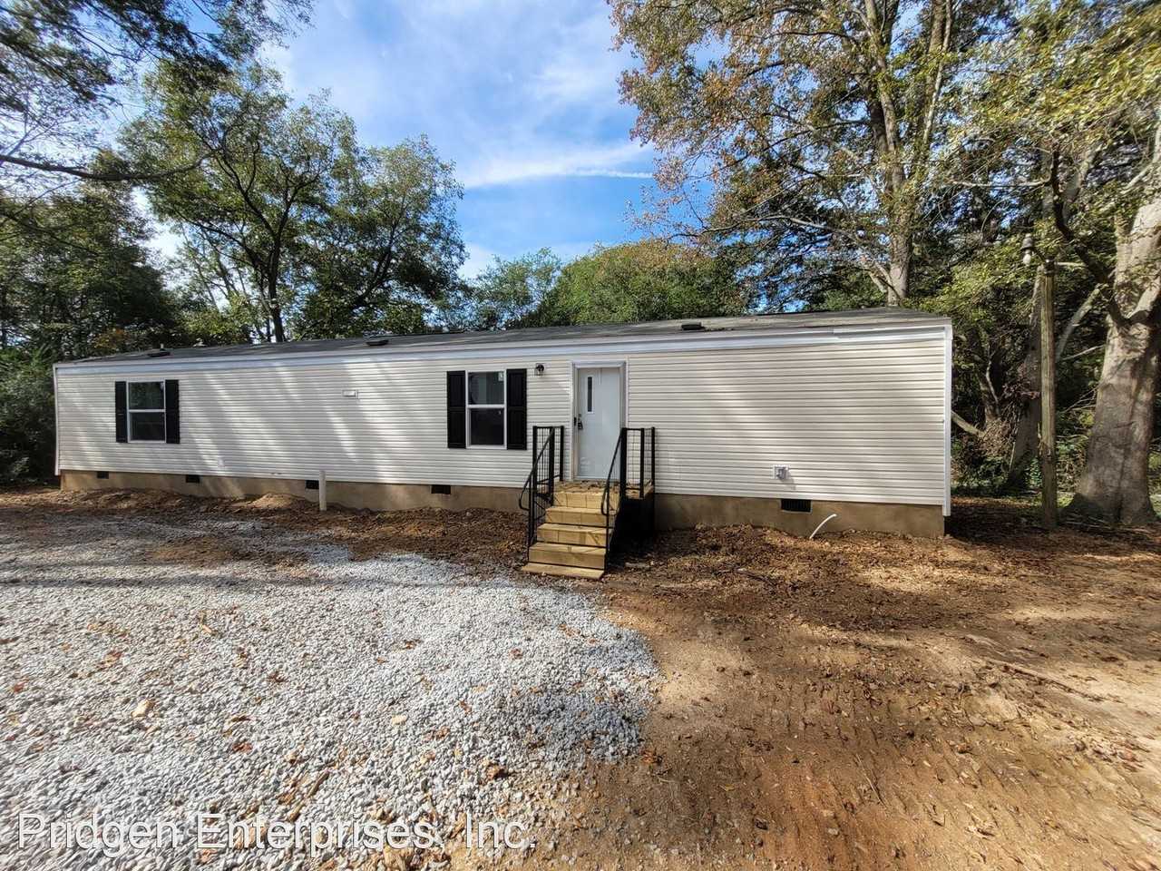 57/59 Johnson Street Apartments in Royston, GA 30662 Zumper