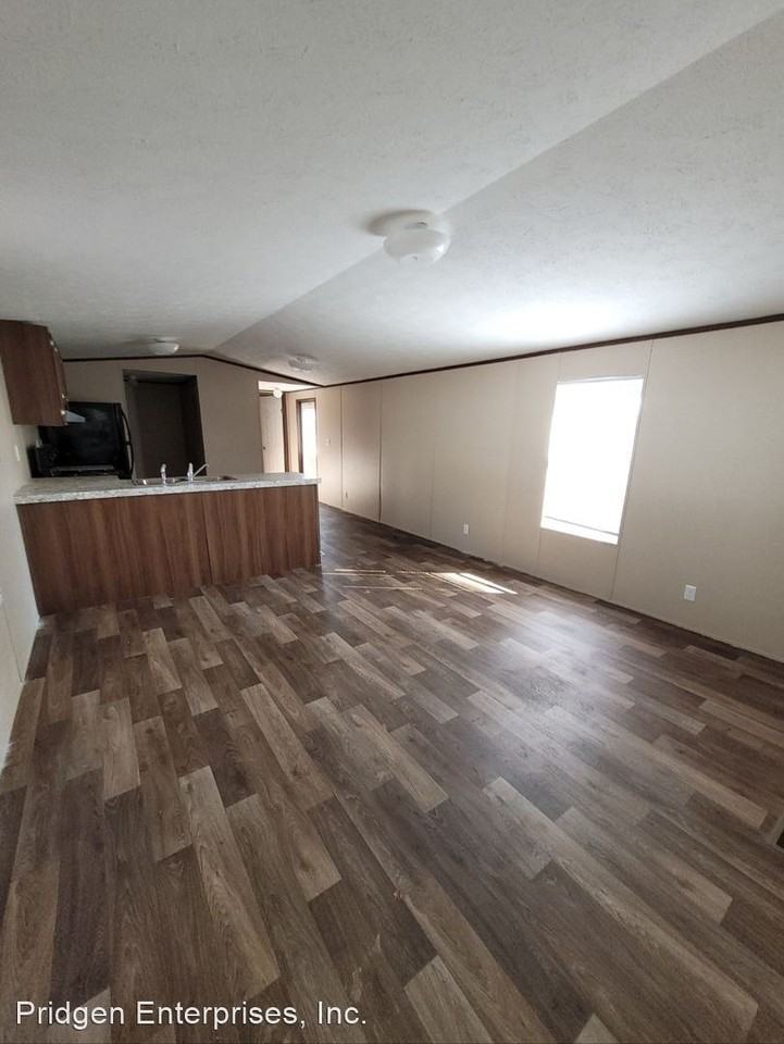 57/59 Johnson Street Apartments in Royston, GA 30662 Zumper