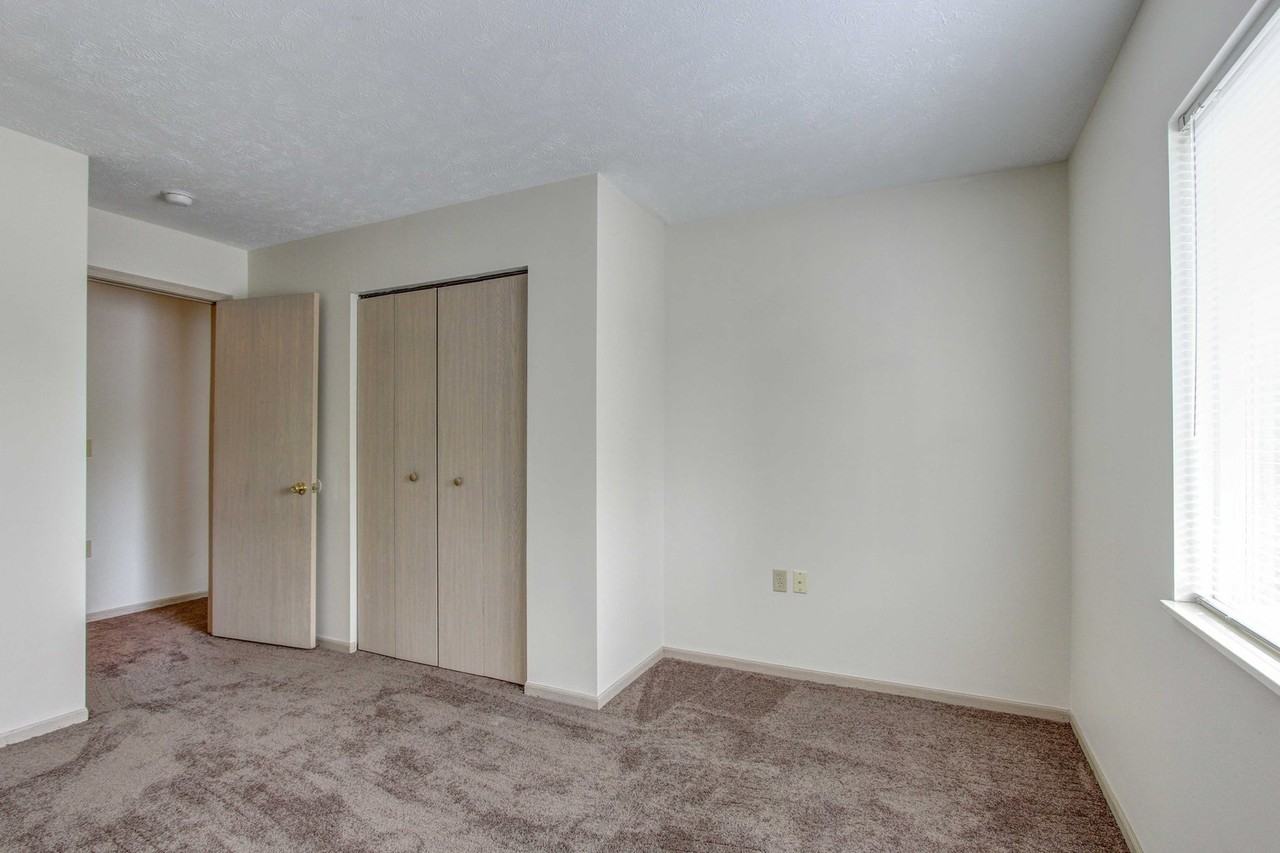 Columbia Woods Apartments 3343 Columbia Woods Dr, Norton, OH 44203