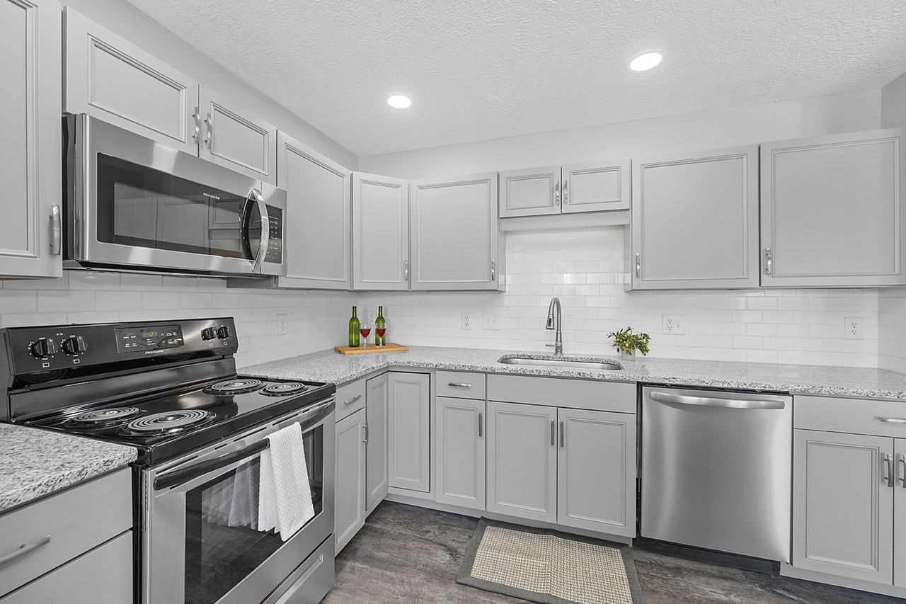 Skyridge Apartment Homes Apartments 5411 Bluesky Dr, Dent, OH 45247