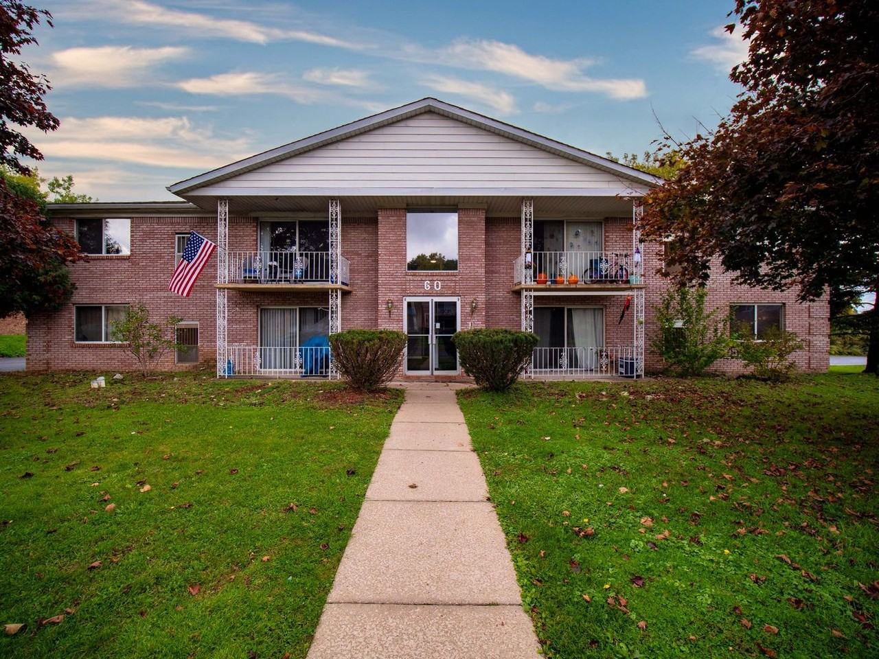 Oakridge Estates Apartments 72 Oakridge Dr, West Seneca, NY 14224