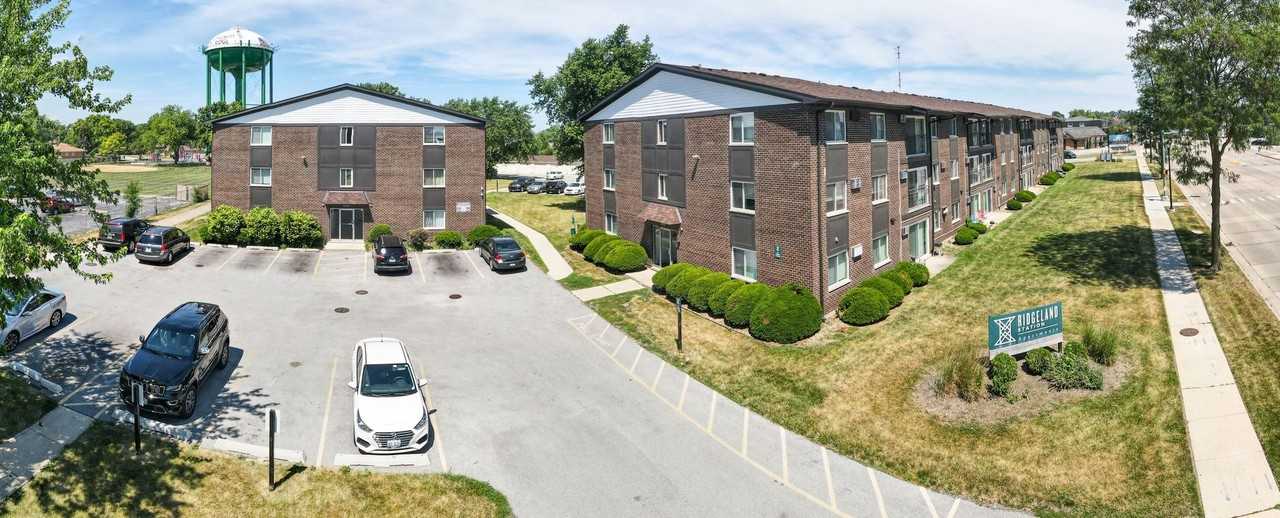 Ridgeland Station Apartments 10370 Ridgeland Ave, Chicago Ridge, IL