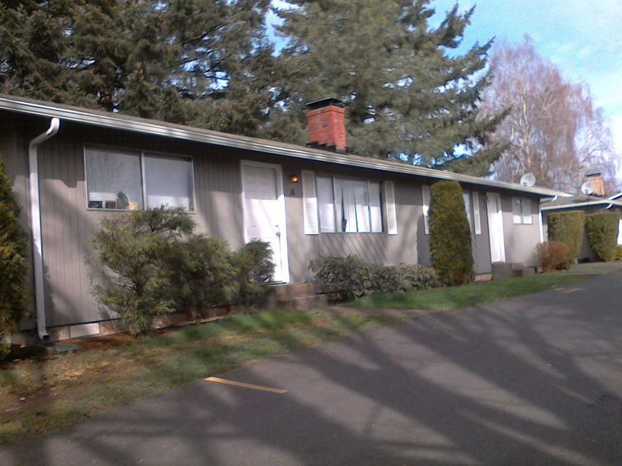 Large Two Bedroom Duplex Homes with a Private Back Yard Apartments