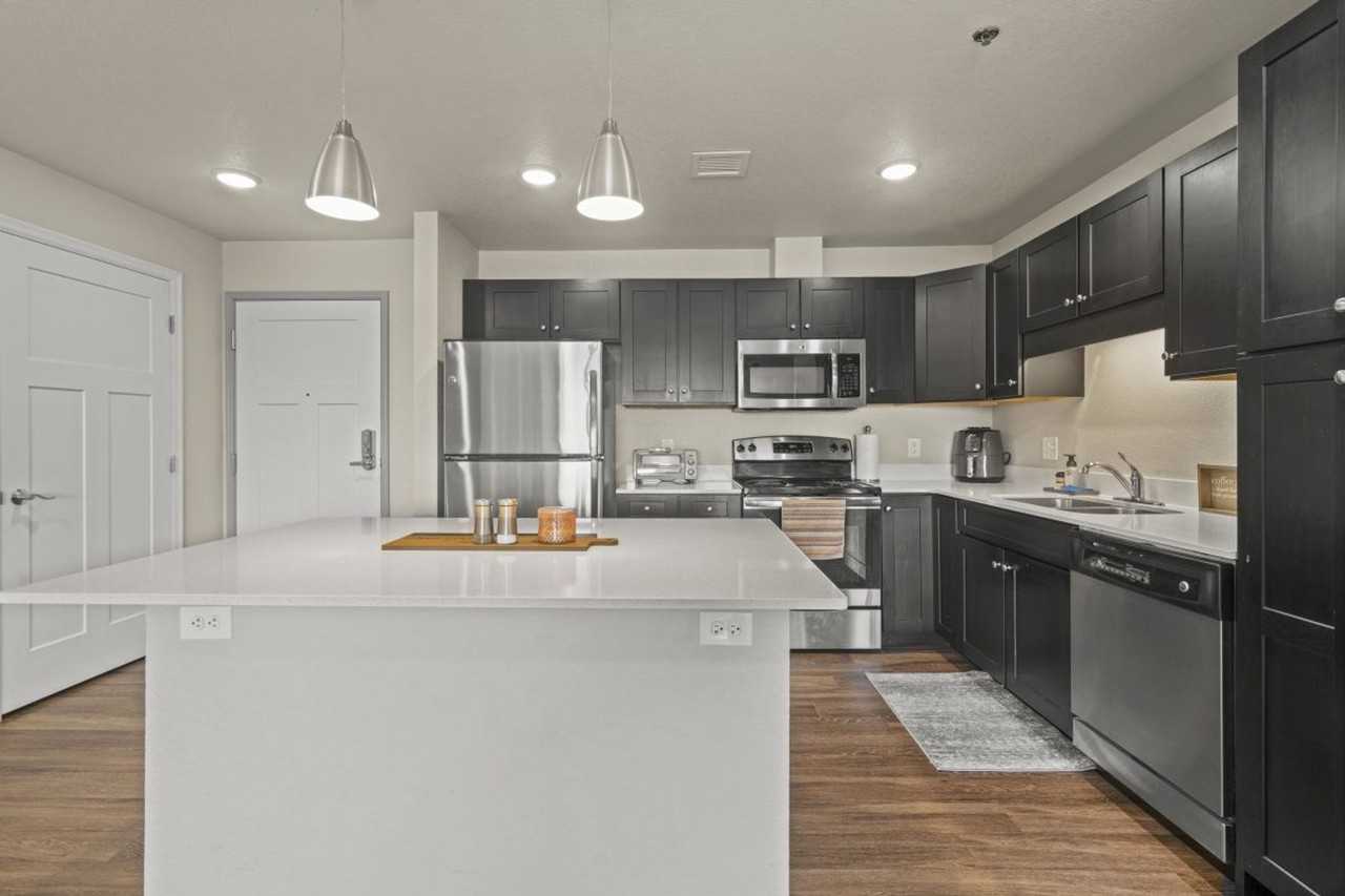 Grand Crossing Apartments 45 W Jefferson St, Waterloo, IA 50701 Zumper