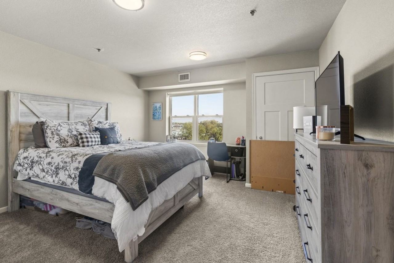 Grand Crossing Apartments 45 W Jefferson St, Waterloo, IA 50701 Zumper