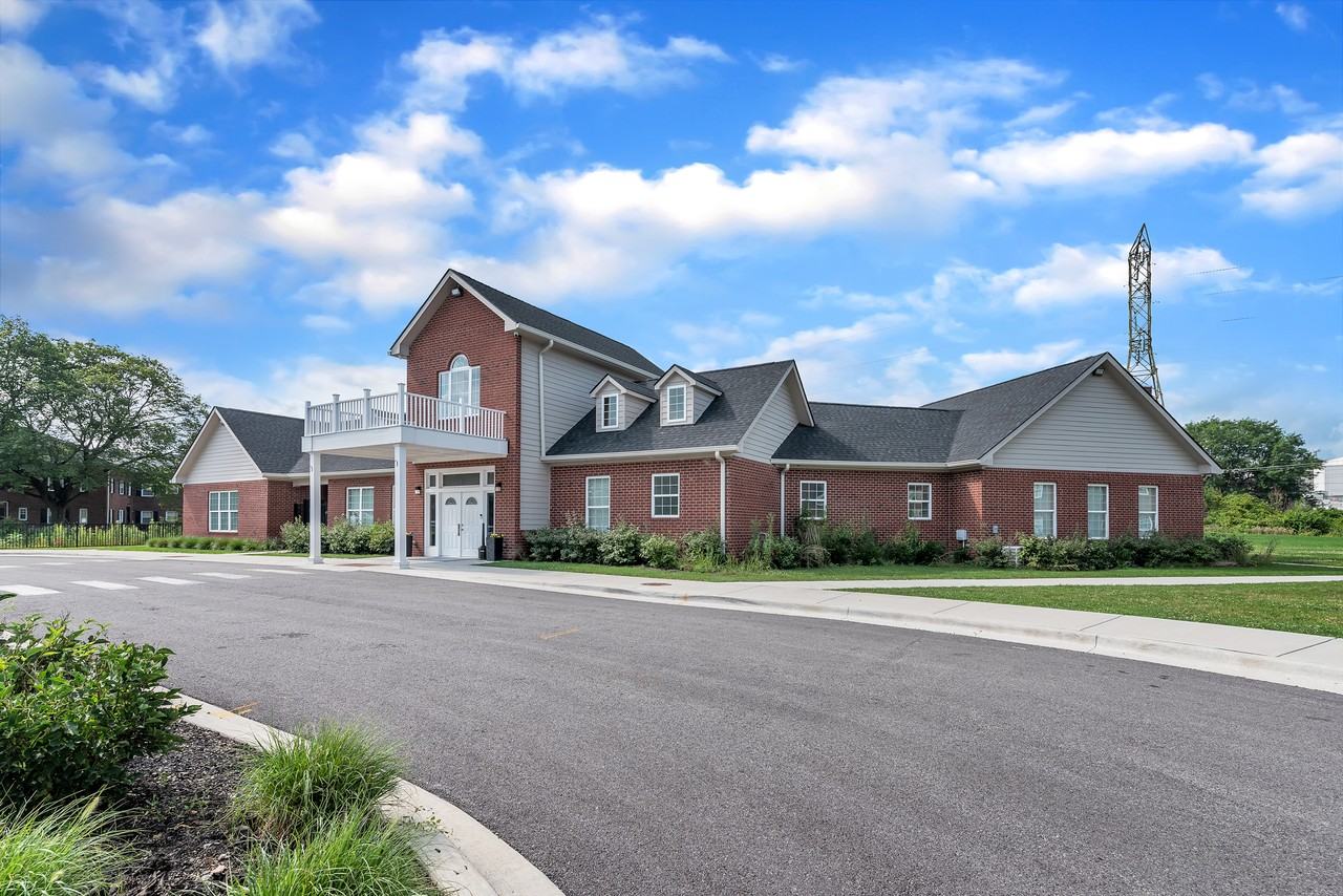 Larchmont Estates Apartments 1270 Slater St, Toledo, OH 43612 Zumper