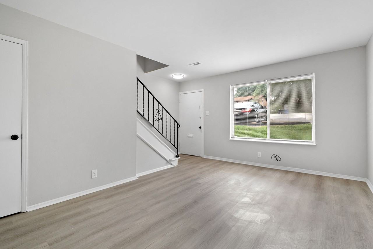 4120 Geraldine Ave Apartments in Saint Ann, MO 63074 Zumper