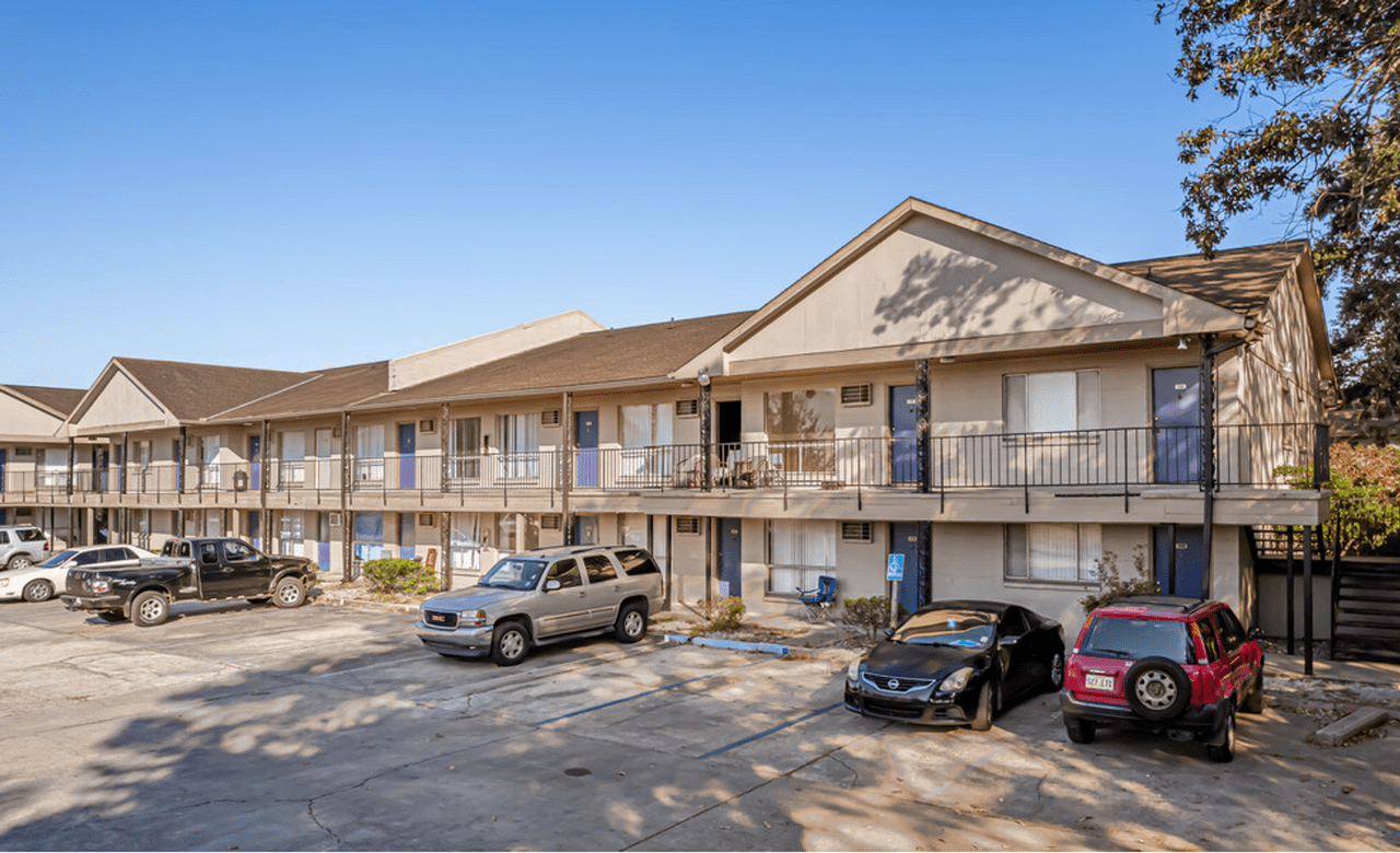 Fleur Apartments in Park ForestLA North, Central, LA 70814 Zumper