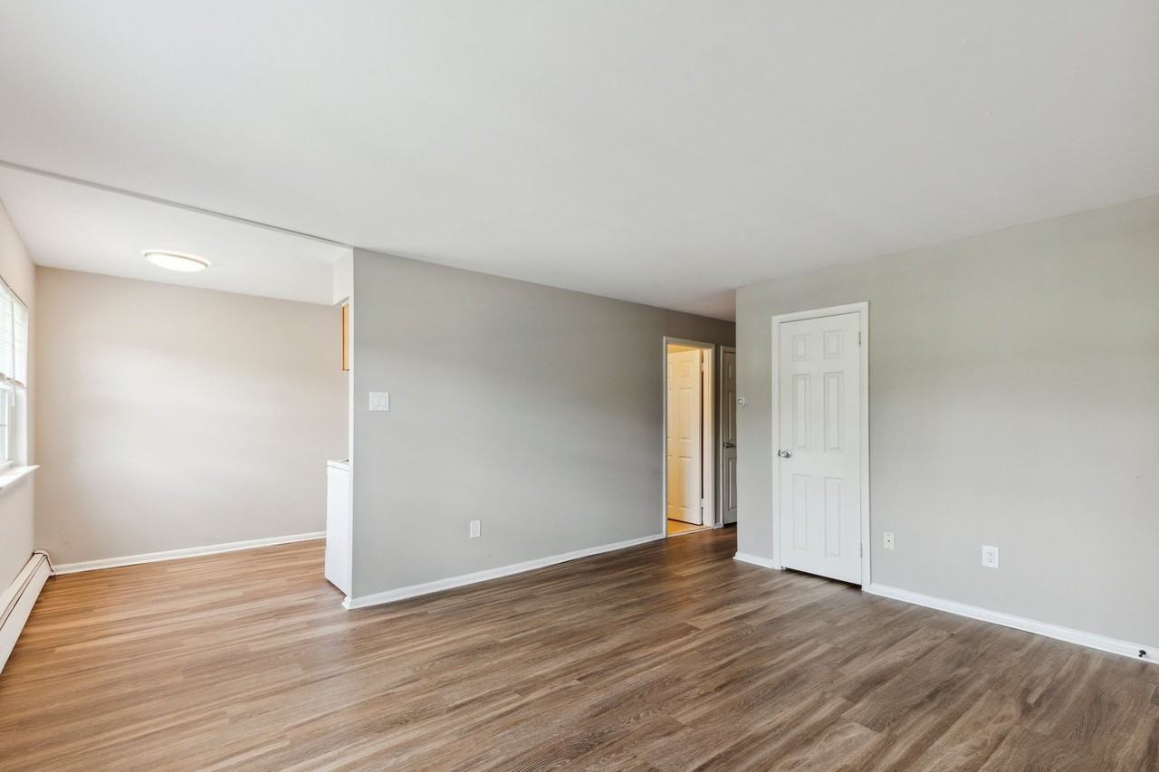 Wynfair Apartments and Townhomes 350 N York Rd, Hatboro, PA 19040