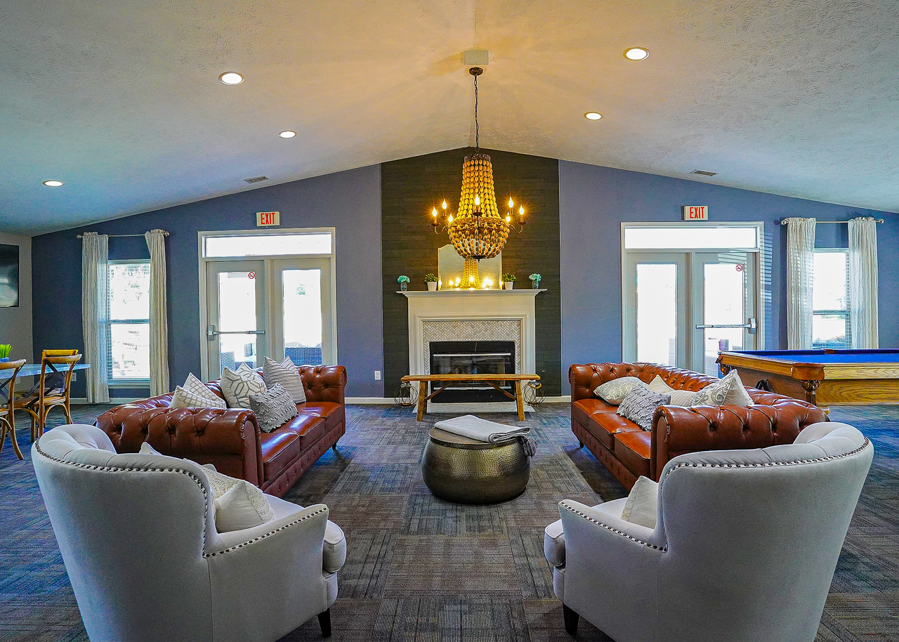 Greenfield Crossing Apartments 2011 2011 NE Bay Drive, Greenfield, IN