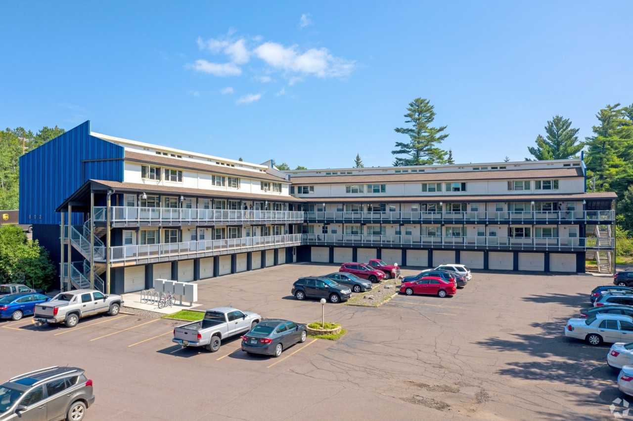 Chester Grove Apartments 802 W College St, Duluth, MN 55811 Zumper
