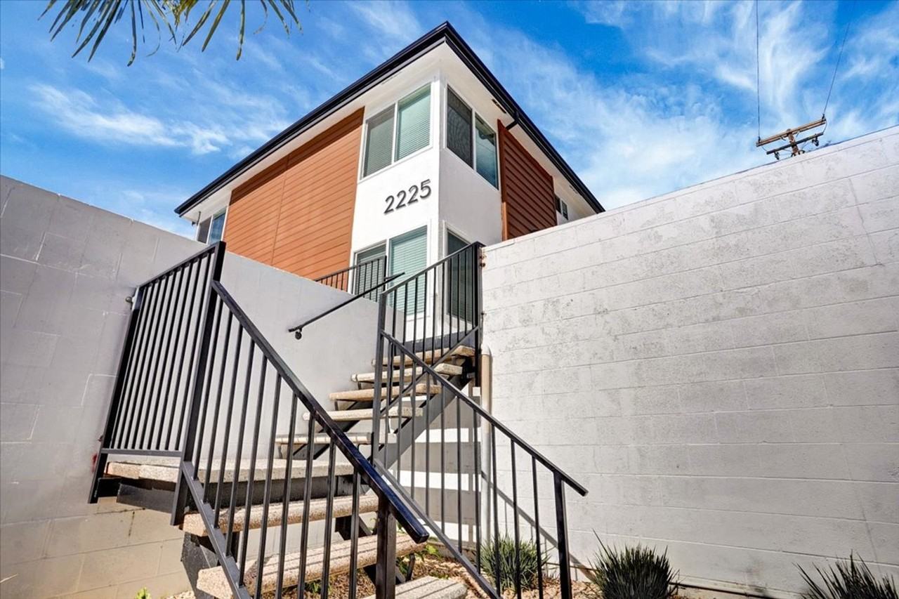 The Heights at Signal Hill Apartments 2201 E 21st St, Signal Hill, CA