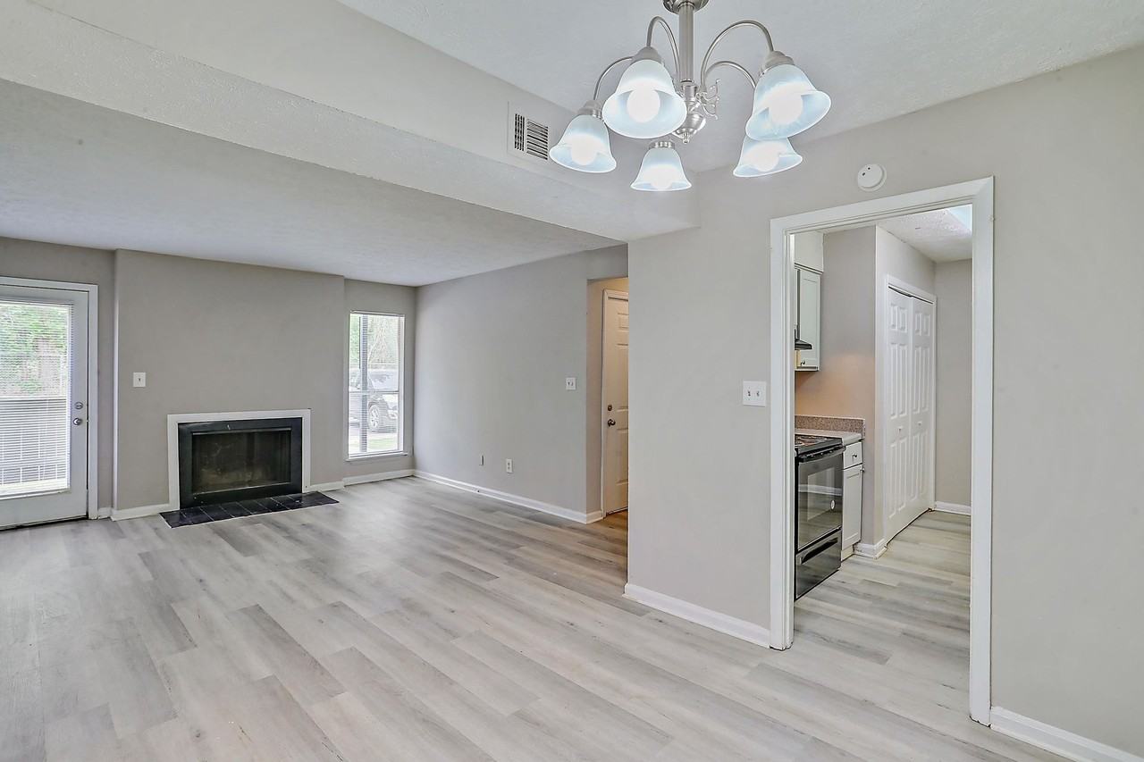 Ridgeland Ranch apartments 1620 E County Line Rd, Ridgeland, MS 39157