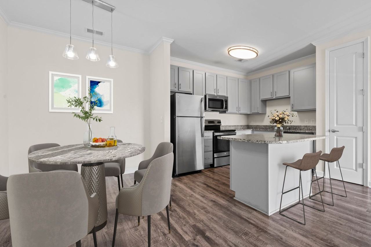 Hawks Landing Luxury Apartments 2778 2nd St Ne, Hickory, NC 28601