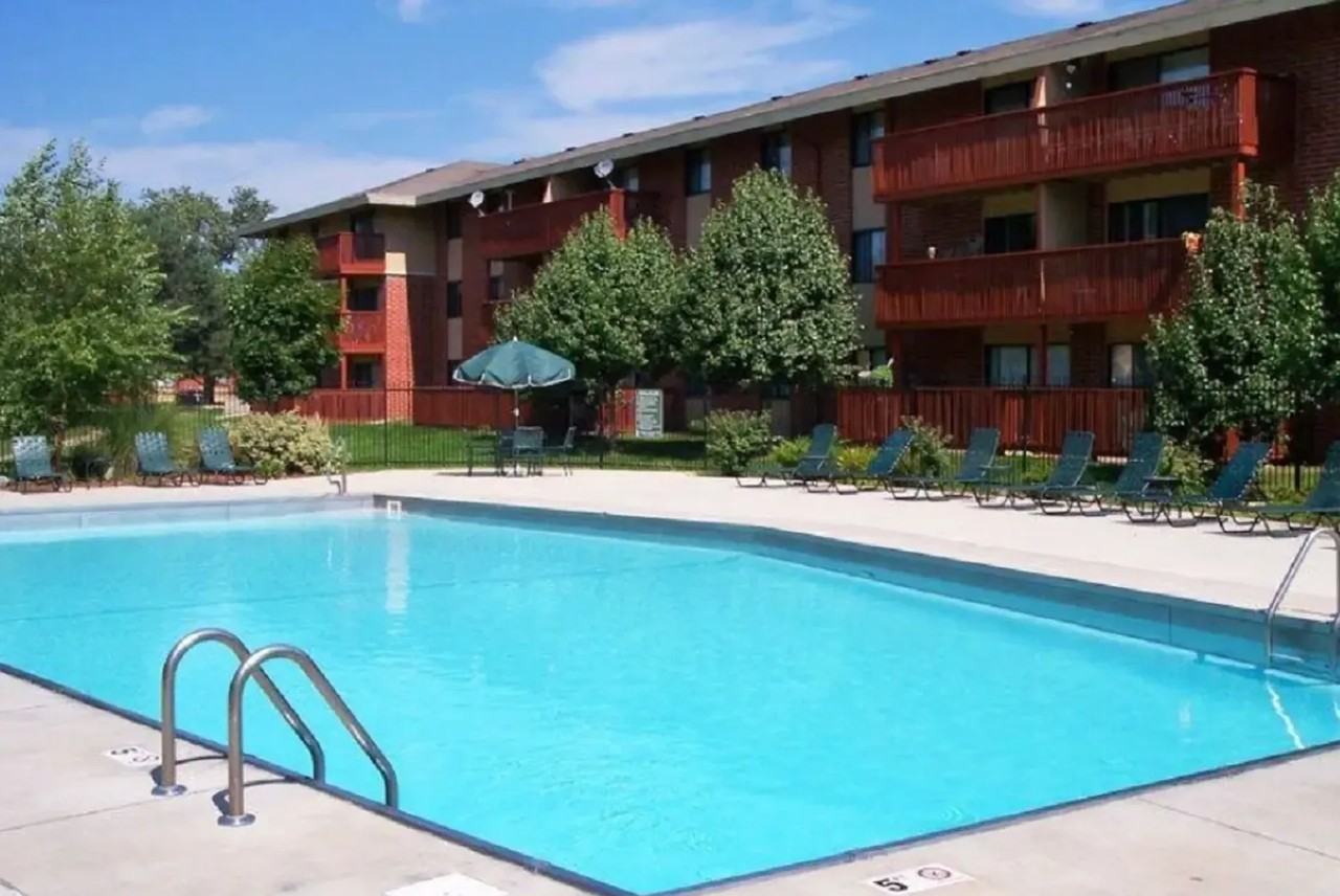 Gray's Lake Apartments 2800 Fleur Dr, Des Moines, IA 50321 Zumper