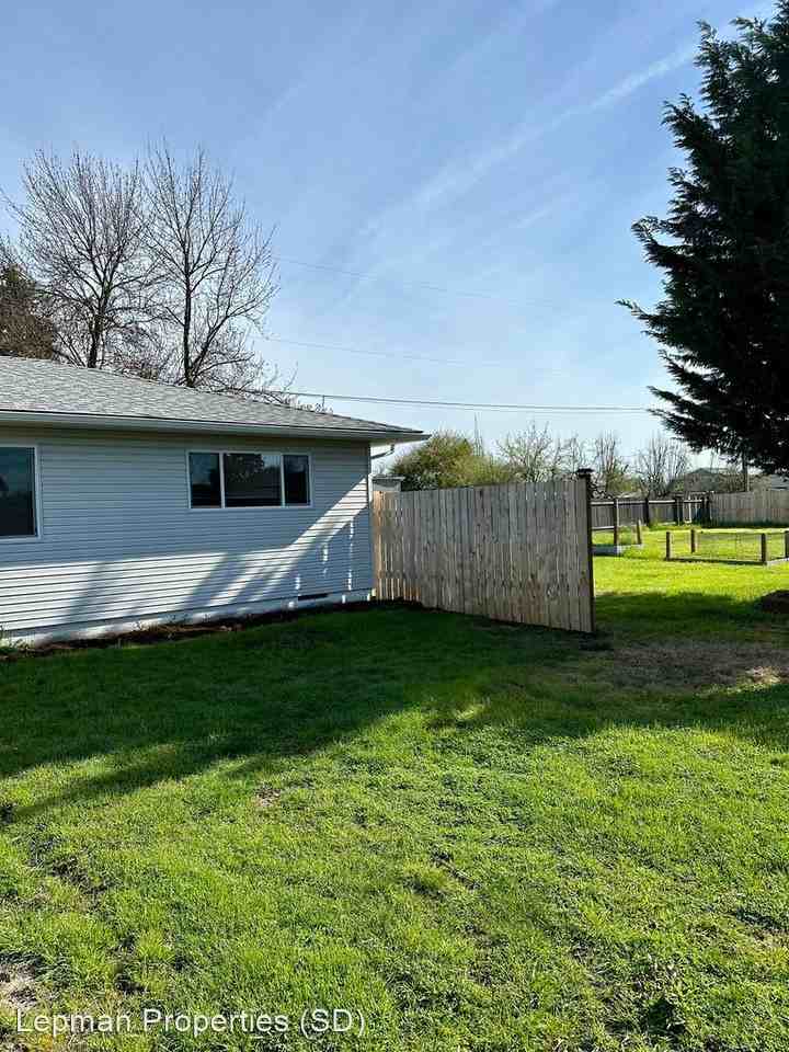 23432345 Waverly Drive SE Apartments 2343 Waverly Dr Se, Albany, OR