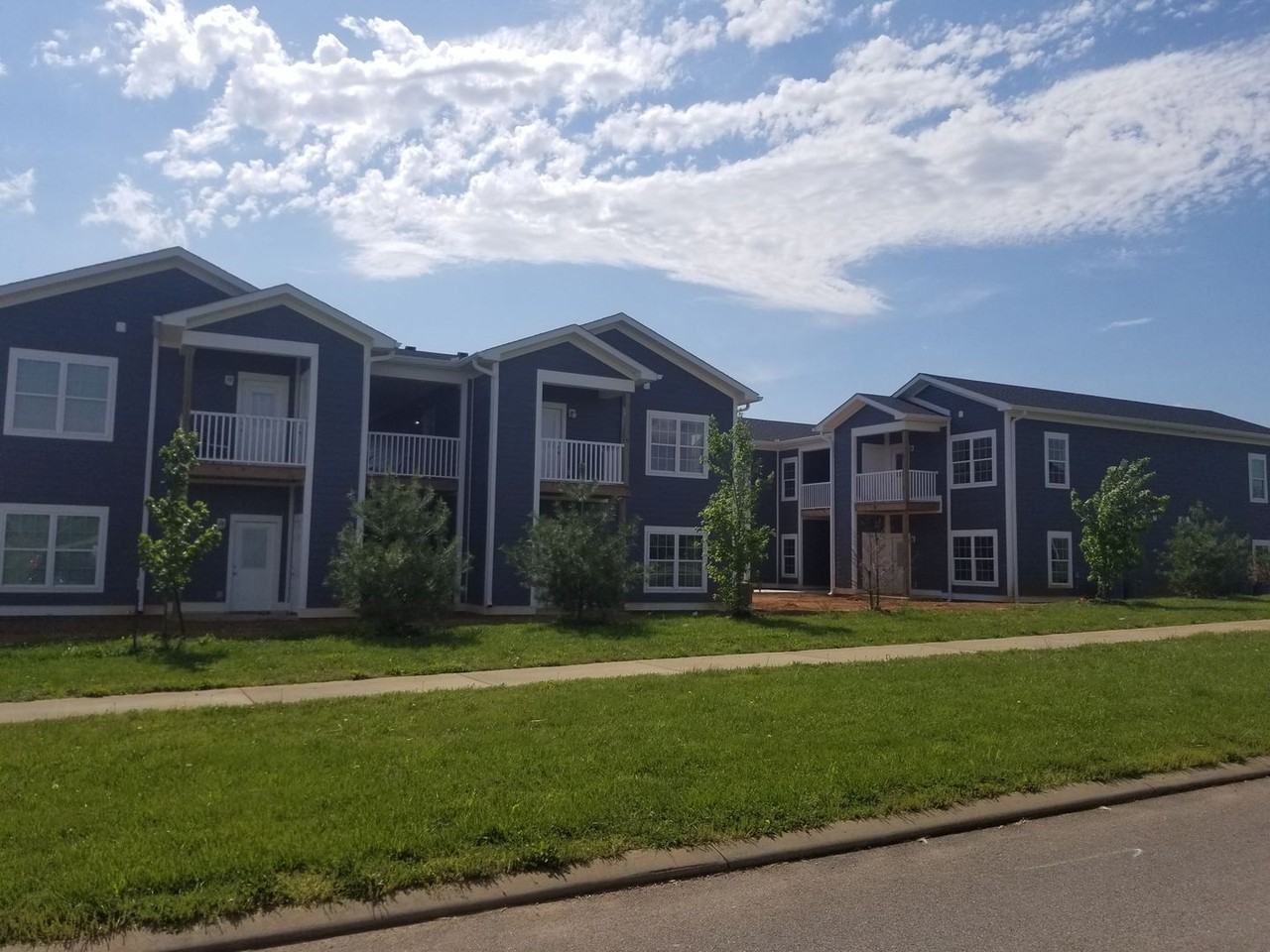 Hillview Place Apartments 5002 Worth Way, Bowling Green, KY 42101