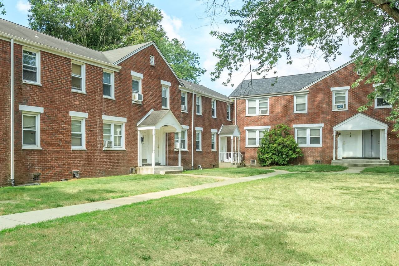 Home to Nottingham Apartments in Hamilton, NJ 1310 Nottingham