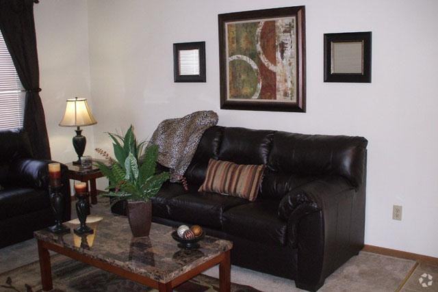 Deckner Manor Apartment Homes Apartments 2021 Deckner Ave, Green Bay