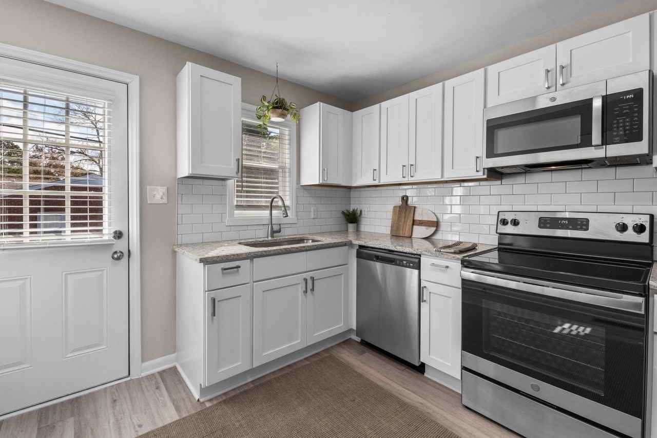 Longview Village Apartments 700 Hampstead Pl, Raleigh, NC 27610 Zumper