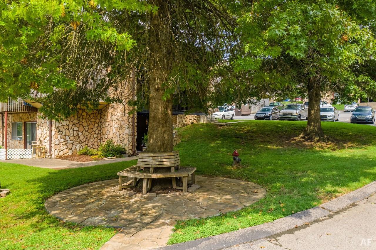 Hartford House Apartments 111 Whitsett Rd, Nashville, TN 37210 Zumper