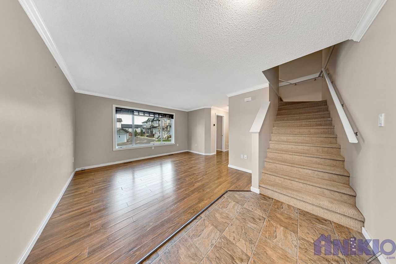 3 Bedroom House in Hampton Village Apartments 810 810 Hampton