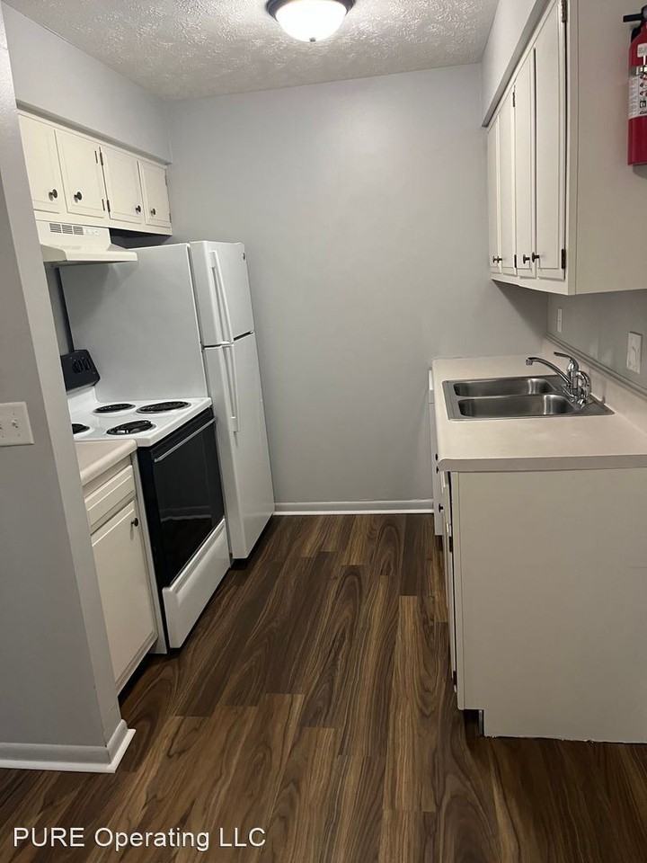 2333 Benson Gardens Blvd Apartments in Benson Gardens, Omaha, NE 68134