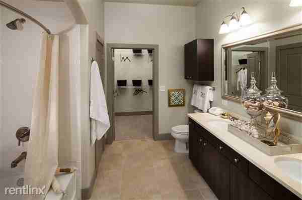 Central Expressway and Blackburn Apartments N Central Expy, Dallas