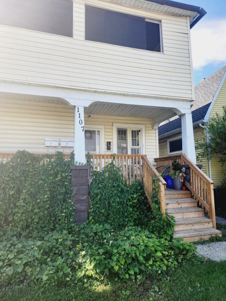 1107 Pierre Ave 3 Walkerville Apartments 1107 Pierre Ave, Windsor