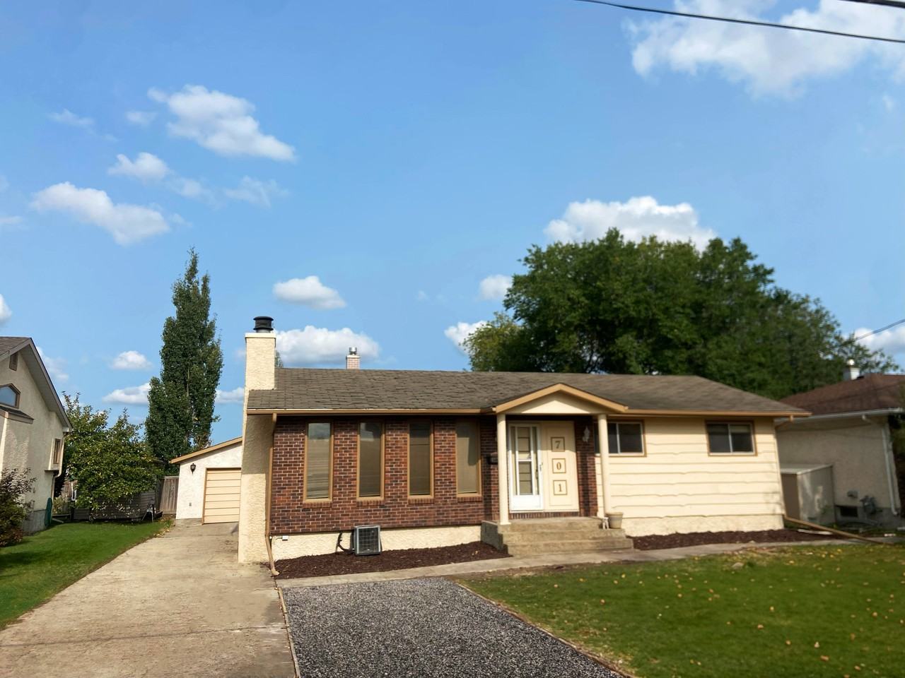 701 Bonner Avenue, Winnipeg, MB R2G 2J8, CAN 5 bedroom House Rental Zumper