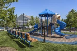 The Retreat at Union Pond Apartments 631 Gatehouse Drive 631