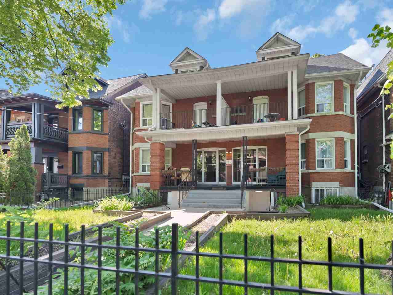 57 Thorburn Avenue Apartments 5 Thorburn Ave, Toronto, ON M6K 1C4