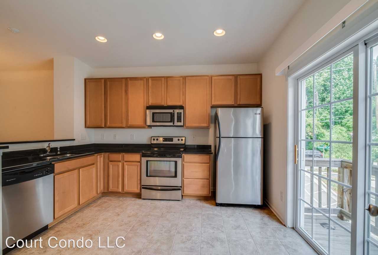 Taliesin Ct./Weddington Ave. Apartments in Elizabeth, Charlotte, NC