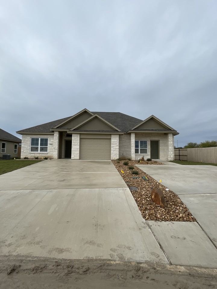 615 Wrigley Lane, Temple, TX 76502 1 Bedroom House for 1,050/month