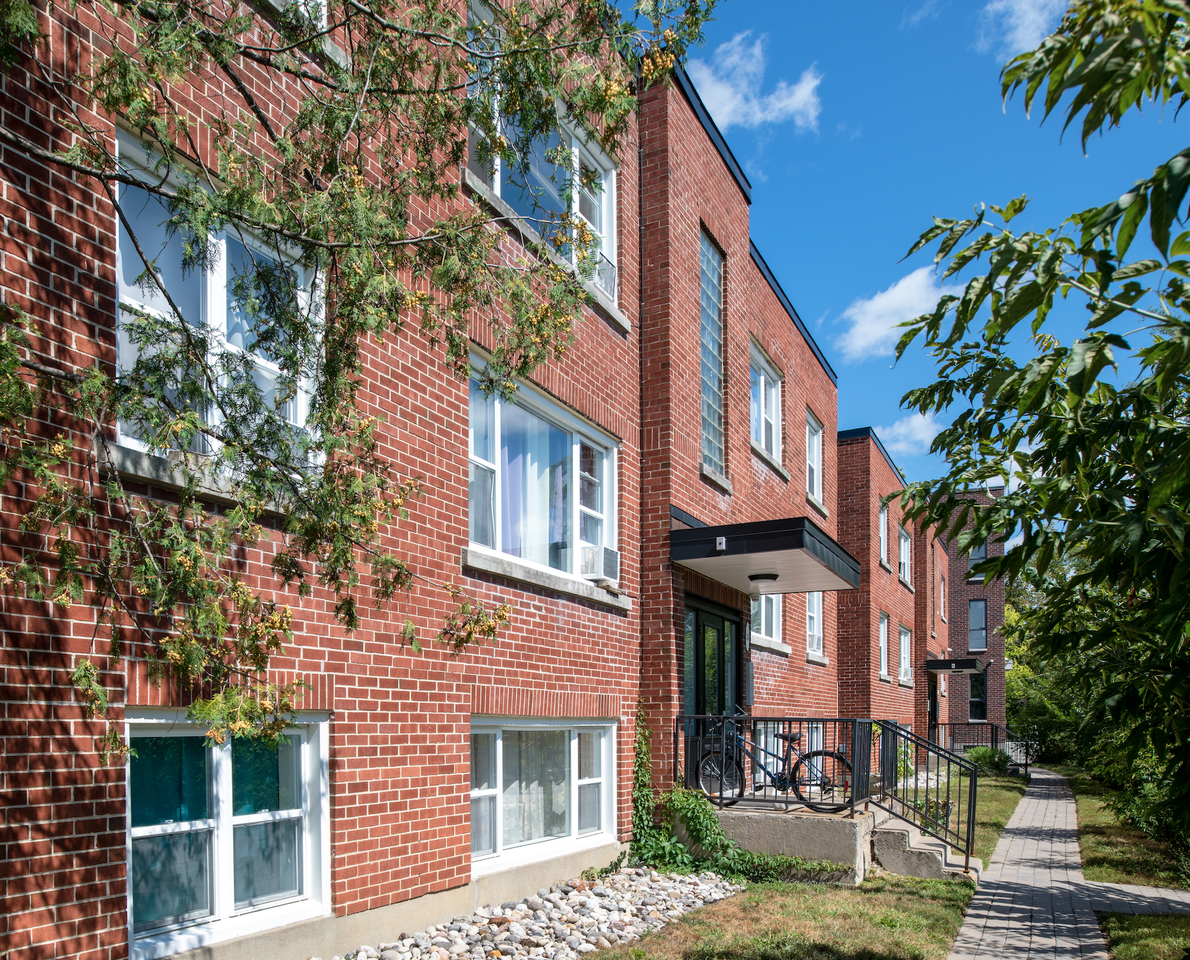 2028 Chapleau Ave Apartments in Lindenlea, Ottawa, ON K1M 1E2 Zumper