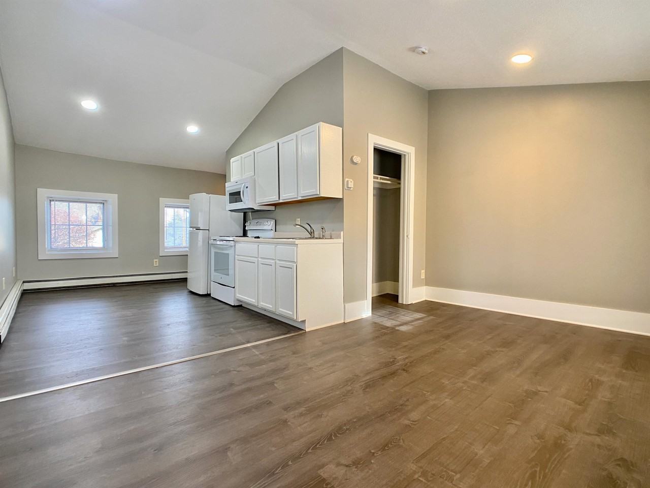 820 S Minnesota Ave 4, Saint Peter, MN 56082 Studio Apartment for 725