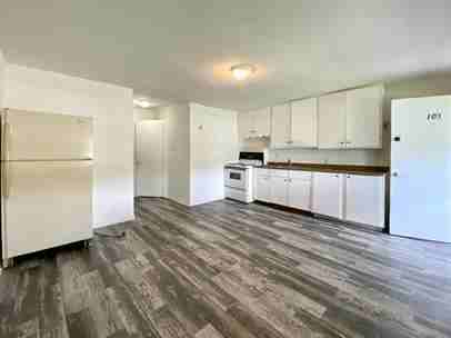 158 River Road East Apartments 158 River Rd E, Wasaga Beach, ON L9Z